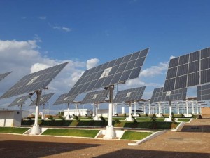 태양 추적기를 위한 전문 선회 드라이브 제조업체